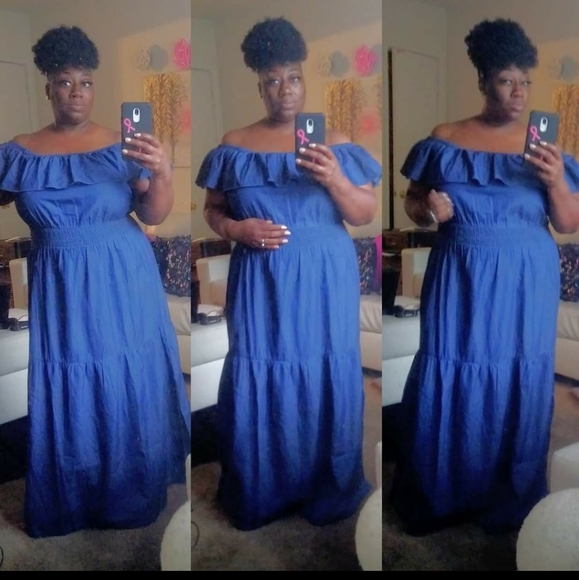 Dresses & Skirts - Beautiful maxi dress